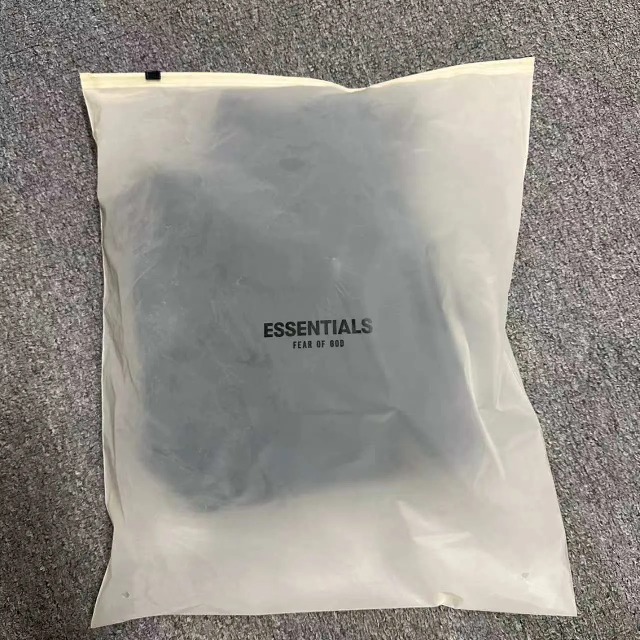 🦋 ｜ Hot Sale🦋 103 Fear of God Essentials 22 Series Same Style Premium ！ ， ！ 、 ！ ， ， Breathable、 。 & ， ， 。 + ， ， 、 、 ， ， ， ！ ， ， 、 ， Versatile， ！ ：Black Dark Gray Light Gray Size：4/5 6/7 8 10 12 14/16